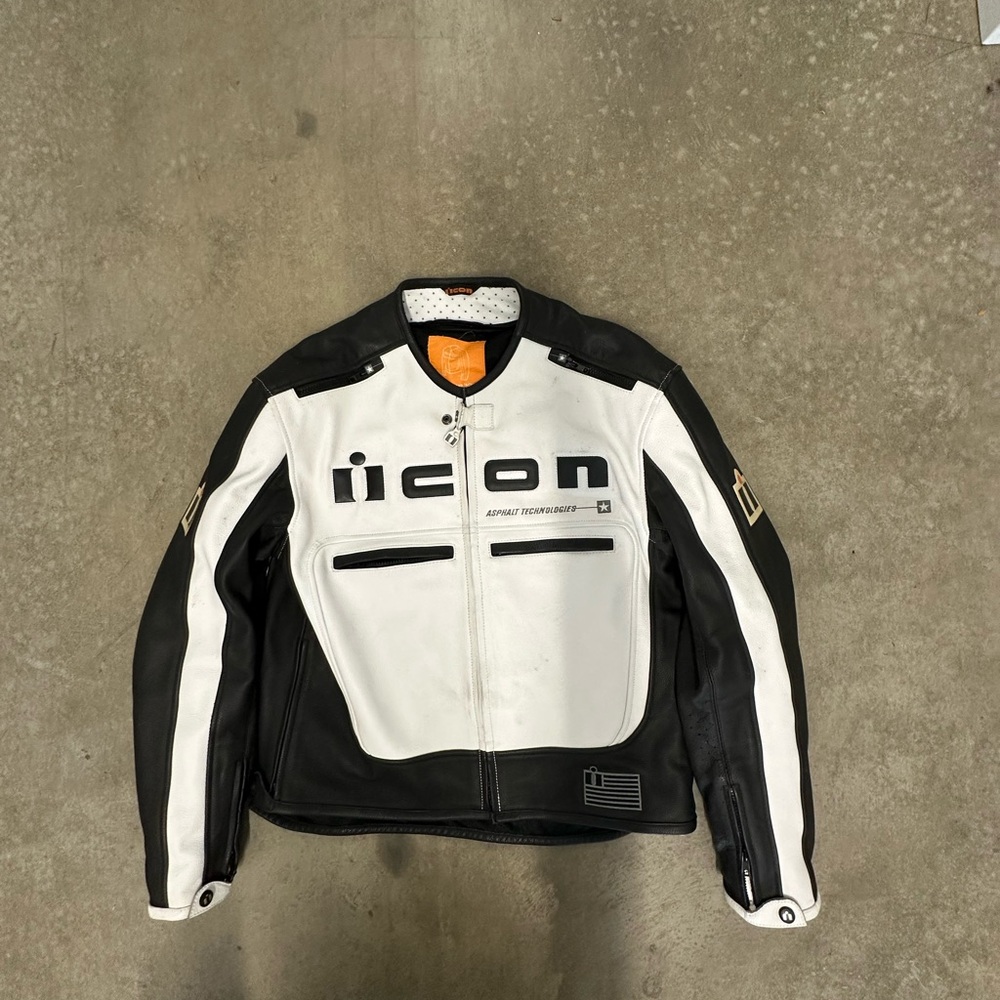 Icon motorcycle jacket size large